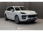 Porsche Cayenne S E-HYBRID (2025, BTW) Sport Design, 4w-sturing, massage, 22 inch, INNO Drive
