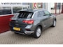 Volkswagen T-Roc 1.0 TSI Style Business O.a: Trekhaak, PDC, ACC, Clima, Navi, Camera, Etc. All-in prijs!
