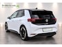 Volkswagen ID.3 Style 58 kWh Panoramadak, Head-up, trekhaak, stoelmassage, ect.ect.