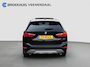 BMW X1 sDrive20i Orange Edition II | Dealer OH! | Pano | Trekhaak | Leder | H&K Audio