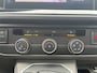 Volkswagen Transporter 2.0 TDI L2H1 28 Bulli | Trekhaak | navigatie | Lederen Bekleding | Imperiaal | Parkeer Camera | Stoelverwarming | Lichtmetalen Velgen |