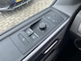Volkswagen Transporter 2.0 TDI L2H1 28 Bulli | Trekhaak | navigatie | Lederen Bekleding | Imperiaal | Parkeer Camera | Stoelverwarming | Lichtmetalen Velgen |