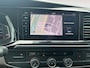 Volkswagen Transporter 2.0 TDI L2H1 28 Bulli | Trekhaak | navigatie | Lederen Bekleding | Imperiaal | Parkeer Camera | Stoelverwarming | Lichtmetalen Velgen |