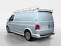 Volkswagen Transporter 2.0 TDI L2H1 28 Bulli | Trekhaak | navigatie | Lederen Bekleding | Imperiaal | Parkeer Camera | Stoelverwarming | Lichtmetalen Velgen |