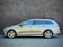 Volkswagen Golf VARIANT R-LINE 1.2 TSI | CRUISE | MASSAGESTOELEN | TREKHAAK | CAMERA | PDC
