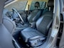Volkswagen Golf VARIANT R-LINE 1.2 TSI | CRUISE | MASSAGESTOELEN | TREKHAAK | CAMERA | PDC