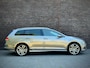 Volkswagen Golf VARIANT R-LINE 1.2 TSI | CRUISE | MASSAGESTOELEN | TREKHAAK | CAMERA | PDC