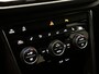 Volkswagen T-Roc 1.5 TSI Sport Business R | Achteruitrijcamera | Adaptieve Cruise Control | Stoelverwarming | Elektrische achterklep | Apple Carplay & Android Auto
