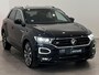 Volkswagen T-Roc 1.5 TSI Sport Business R | Achteruitrijcamera | Adaptieve Cruise Control | Stoelverwarming | Elektrische achterklep | Apple Carplay & Android Auto
