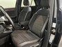 Volkswagen T-Roc 1.5 TSI Sport Business R | Achteruitrijcamera | Adaptieve Cruise Control | Stoelverwarming | Elektrische achterklep | Apple Carplay & Android Auto