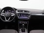 Volkswagen Tiguan 1.4 TSI eHybrid Life Business 245PK DSG Panoramadak, Trekhaak, Achteruitrijcamera, Stoel-Stuurverwarming, 17" LM Velgen, Navi, Adaptieve Cruise Control