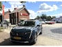 Peugeot 3008 1.6 HYbrid 225 Allure Benzine & Elektrisch Hybride * Open Schuifdak * Stoelverwarming * Dodehoek Bewaking * Keyless Entry & Start * Navigatie * Climate & Cruise Control * Wallbox Stekker * Vingerhoets; Vierde Generatie Eersteklas Service. Al meer dan 100 jaar een begrip in de Brabantse Kempen.