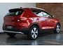 Volvo XC40 T5 Recharge Plus Bright | Harman Kardon Premium Audio | Lederen Bekleding | Stoelverwarming | Parkeersensoren voor + achter | Parkeercamera | Navigatie | Adaptive Cruise Control |