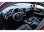 Volvo XC40 T5 Recharge Plug-In Hybride Aut. Plus Bright | Harman Kardon Premium Audio | Lederen Bekleding | Stoelverwarming | Parkeersensoren voor + achter | Parkeercamera | Navigatie | Adaptive Cruise Control |
