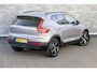 Volvo XC40 2.0 B4 Plus Dark | Trekhaak | Harman Kardon Audio | Achteruitrijcamera | Parkeersensoren | Keyless Entry | Elektrische Achterklep | Elektrisch Verstelbare Voorstoelen | Stoelverwarming | Google Navigatie | Apple Carplay | Android Auto