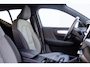 Volvo XC40 2.0 B4 Plus Dark | Trekhaak | Harman Kardon Audio | Achteruitrijcamera | Parkeersensoren | Keyless Entry | Elektrische Achterklep | Elektrisch Verstelbare Voorstoelen | Stoelverwarming | Google Navigatie | Apple Carplay | Android Auto