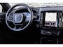 Volvo XC40 2.0 B4 Plus Dark | Trekhaak | Harman Kardon Audio | Achteruitrijcamera | Parkeersensoren | Keyless Entry | Elektrische Achterklep | Elektrisch Verstelbare Voorstoelen | Stoelverwarming | Google Navigatie | Apple Carplay | Android Auto