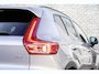 Volvo XC40 2.0 B4 Plus Dark | Trekhaak | Harman Kardon Audio | Achteruitrijcamera | Parkeersensoren | Keyless Entry | Elektrische Achterklep | Elektrisch Verstelbare Voorstoelen | Stoelverwarming | Google Navigatie | Apple Carplay | Android Auto
