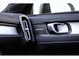 Volvo XC40 2.0 B4 Plus Dark | Trekhaak | Harman Kardon Audio | Achteruitrijcamera | Parkeersensoren | Keyless Entry | Elektrische Achterklep | Elektrisch Verstelbare Voorstoelen | Stoelverwarming | Google Navigatie | Apple Carplay | Android Auto