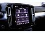 Volvo XC40 2.0 B4 Plus Dark | Trekhaak | Harman Kardon Audio | Achteruitrijcamera | Parkeersensoren | Keyless Entry | Elektrische Achterklep | Elektrisch Verstelbare Voorstoelen | Stoelverwarming | Google Navigatie | Apple Carplay | Android Auto