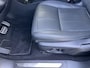 Land Rover Range Rover Evoque 1.5 P300e PHEV AWD R Dynamic / Origineel NL Auto / Dealer Onderhouden / Accu SoH 91,5 % / Elektrische trekhaak 1.600 kg / Leder / Panorama schuifdak / Navigatie / Apple Carplay Android / Stoelverwarming / Camera / 20" LM wielen & All Season banden /