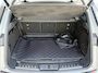 Land Rover Range Rover Evoque 1.5 P300e PHEV AWD R Dynamic / Origineel NL Auto / Dealer Onderhouden / Accu SoH 91,5 % / Elektrische trekhaak 1.600 kg / Leder / Panorama schuifdak / Navigatie / Apple Carplay Android / Stoelverwarming / Camera / 20" LM wielen & All Season banden /