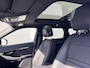 Land Rover Range Rover Evoque 1.5 P300e PHEV AWD R Dynamic / Origineel NL Auto / Dealer Onderhouden / Accu SoH 91,5 % / Elektrische trekhaak 1.600 kg / Leder / Panorama schuifdak / Navigatie / Apple Carplay Android / Stoelverwarming / Camera / 20" LM wielen & All Season banden /