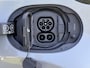 Land Rover Range Rover Evoque 1.5 P300e PHEV AWD R Dynamic / Origineel NL Auto / Dealer Onderhouden / Accu SoH 91,5 % / Elektrische trekhaak 1.600 kg / Leder / Panorama schuifdak / Navigatie / Apple Carplay Android / Stoelverwarming / Camera / 20" LM wielen & All Season banden /