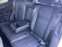 Land Rover Range Rover Evoque 1.5 P300e PHEV AWD R Dynamic / Origineel NL Auto / Dealer Onderhouden / Accu SoH 91,5 % / Elektrische trekhaak 1.600 kg / Leder / Panorama schuifdak / Navigatie / Apple Carplay Android / Stoelverwarming / Camera / 20" LM wielen & All Season banden /