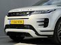 Land Rover Range Rover Evoque 1.5 P300e PHEV AWD R Dynamic / Origineel NL Auto / Dealer Onderhouden / Accu SoH 91,5 % / Elektrische trekhaak 1.600 kg / Leder / Panorama schuifdak / Navigatie / Apple Carplay Android / Stoelverwarming / Camera / 20" LM wielen & All Season banden /