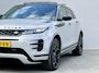 Land Rover Range Rover Evoque 1.5 P300e PHEV AWD R Dynamic / Origineel NL Auto / Dealer Onderhouden / Accu SoH 91,5 % / Elektrische trekhaak 1.600 kg / Leder / Panorama schuifdak / Navigatie / Apple Carplay Android / Stoelverwarming / Camera / 20" LM wielen & All Season banden /