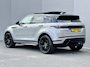 Land Rover Range Rover Evoque 1.5 P300e PHEV AWD R Dynamic / Origineel NL Auto / Dealer Onderhouden / Accu SoH 91,5 % / Elektrische trekhaak 1.600 kg / Leder / Panorama schuifdak / Navigatie / Apple Carplay Android / Stoelverwarming / Camera / 20" LM wielen & All Season banden /