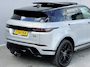 Land Rover Range Rover Evoque 1.5 P300e PHEV AWD R Dynamic / Origineel NL Auto / Dealer Onderhouden / Accu SoH 91,5 % / Elektrische trekhaak 1.600 kg / Leder / Panorama schuifdak / Navigatie / Apple Carplay Android / Stoelverwarming / Camera / 20" LM wielen & All Season banden /