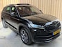 Skoda Kodiaq 1.5 TSI Sportline Business 7 persoons Automaat | Achteruitrijcamera | Apple CarPlay/Android Auto | Cruise & climate control | LED koplampen | Navigatiesysteem groot | Voor- en achter stoelen verwarmd | Panoramadak