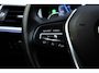 BMW 3-Serie Touring 318i Executive Edition | Panoramadak | Sport Line | 18 Inch |