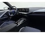 Opel Astra Electric 54 kWh Business Edition | 18" LM-Velgen | Black Pakket | Privat Glass | AGR Stoelen | Camera | Navigatie | Winter pakket |