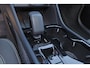 Volvo XC40 B4 Plus Dark - IntelliSafe Assist & Surround - Harman/Kardon audio - Parkeercamera achter - Verwarmde voorstoelen & stuur - Parkeersensoren voor & achter - Elektr. bedienb. voorstoelen met geheugen links - Draadloze tel. lader - Extra getint glas - Inklapbare trekhaak - 18' LMV