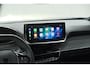 Peugeot e-2008 EV Allure Avantage 54 kWh | SOH 97,8% | 11 KW Lader | Apple Carplay | Parkeersensoren