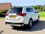 Mitsubishi Outlander 2.0 Instyle+ 4WD Leder Clima Schuifdak 7PERS Stoelverwarming 360Camera Trekhaak NAP