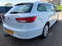 SEAT Leon ST 1.2 TSI Style met trekhaak en parkeersensoren en navigatie en bluetooth en cruise controle en airco
