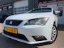 SEAT Leon ST 1.2 TSI Style met trekhaak en parkeersensoren en navigatie en bluetooth en cruise controle en airco