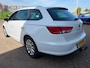 SEAT Leon ST 1.2 TSI Style met trekhaak en parkeersensoren en navigatie en bluetooth en cruise controle en airco