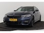 BMW 3-Serie Touring 320e Business Edition Plus M-Sport | Trekhaak | Adap. Cruise | Org NL | Sportstoelen | Leer | 3-Zone Clima |