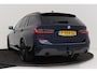 BMW 3-Serie Touring 320e Business Edition Plus M-Sport | Trekhaak | Adap. Cruise | Org NL | Sportstoelen | Leer | 3-Zone Clima |