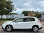 Peugeot 2008 1.2 VTi Allure ECC Audio-CD/Navi LMV 16" Sportstoelen ESP LED Cruise Leder/Stof PDC Trekhaak Dealeronderhoud Nw Apk!