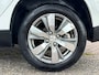 Peugeot 2008 1.2 VTi Allure ECC Audio-CD/Navi LMV 16" Sportstoelen ESP LED Cruise Leder/Stof PDC Trekhaak Dealeronderhoud Nw Apk!