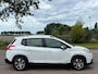 Peugeot 2008 1.2 VTi Allure ECC Audio-CD/Navi LMV 16" Sportstoelen ESP LED Cruise Leder/Stof PDC Trekhaak Dealeronderhoud Nw Apk!