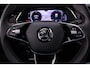Skoda Octavia Combi RS Business 245pk DSG Automaat, Trekhaak, Cruise control, Achteruitrijcamera, Stoelverwarming, Parkeersensoren, Matrix LED koplampen, Navigatie, App-connect