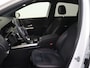 Mercedes-Benz B-klasse 180 Business Solution AMG Parkeercamera / Nightpakket / Sfeerverlichting / Stoelverwarming /