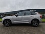 Volvo XC60 T6 AWD 350PK Plug-in hybrid R-Design | Longe Range | Luchtvering | Trekhaak | HUD | BLIS | Pano | H&K |
